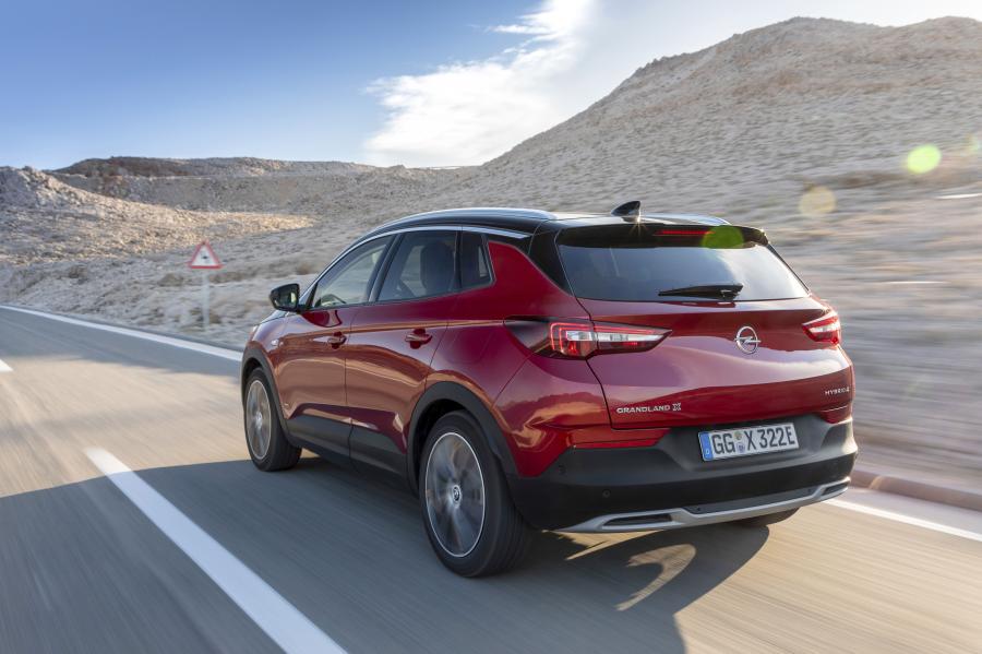  Opel Grandland X Hybrid4 2019 года  (фото 16 из 42)